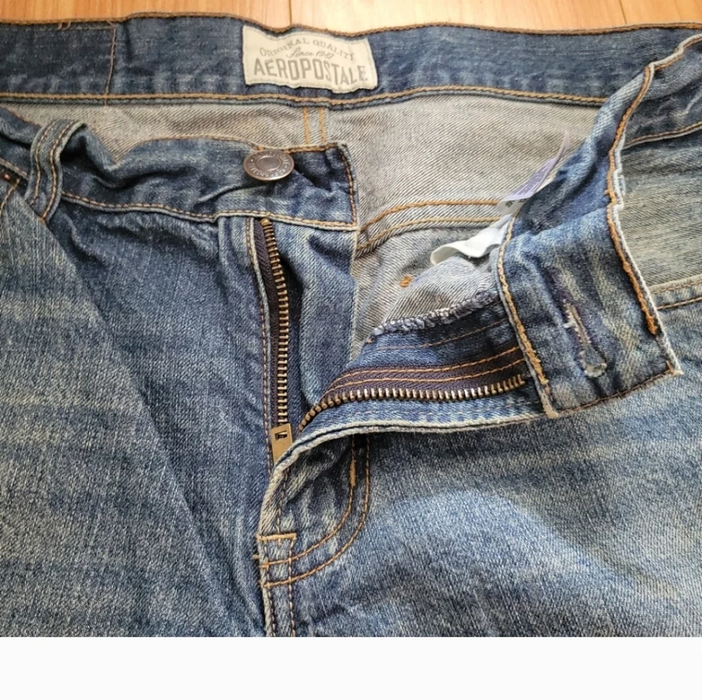Aeropostal Blue Jeans Essex Straight EUC Sz. 31-32